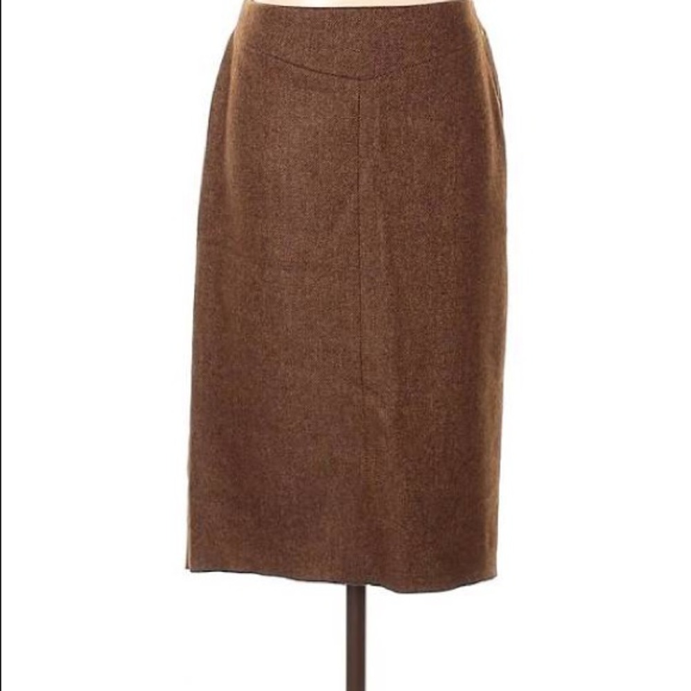BCBG fitted tweed pencil skirt